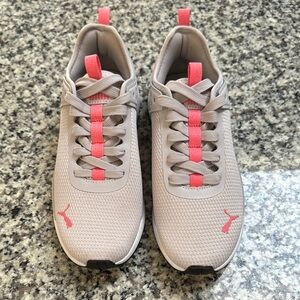 Puma Gray and Pink Women's Sneakers